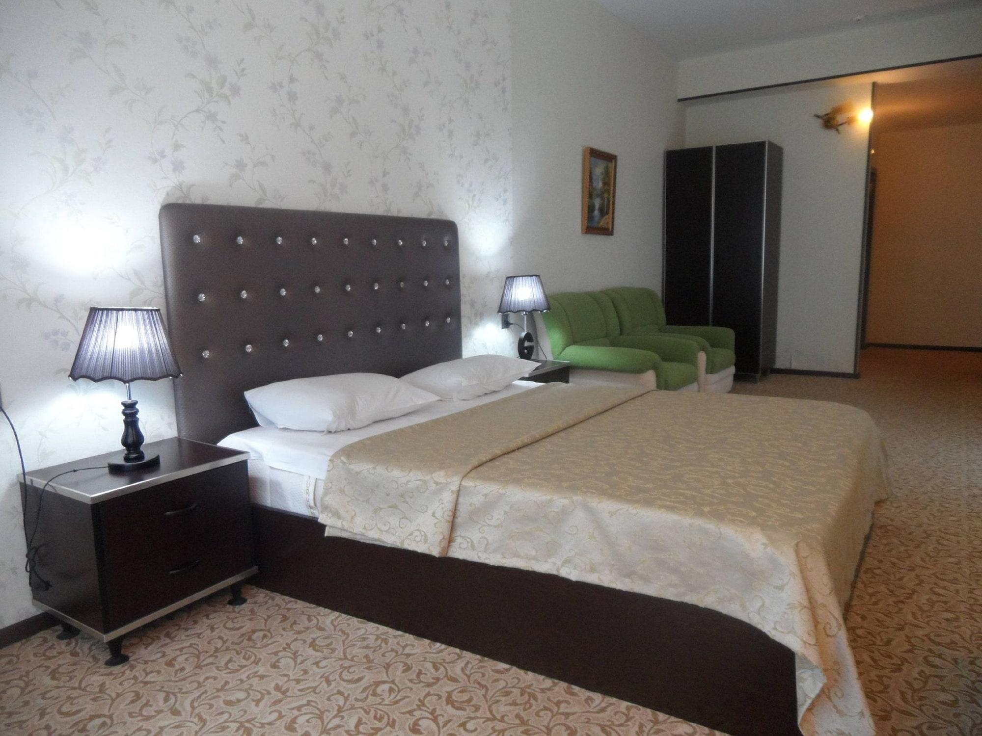 Avand Hotel Баку Екстериор снимка