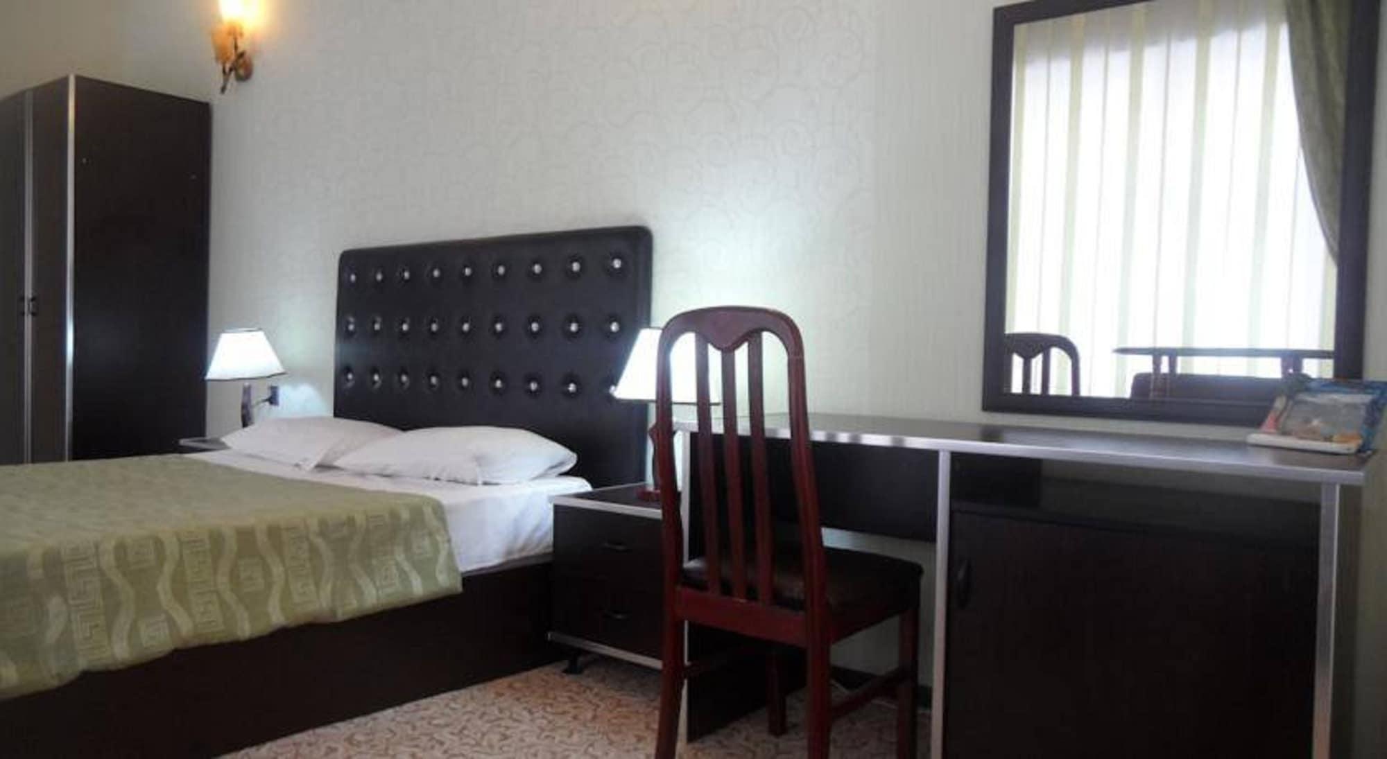 Avand Hotel Баку Екстериор снимка