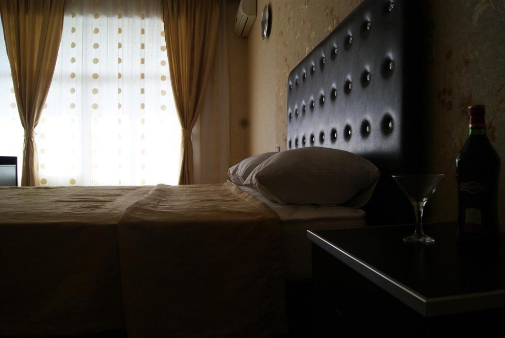 Avand Hotel Баку Стая снимка