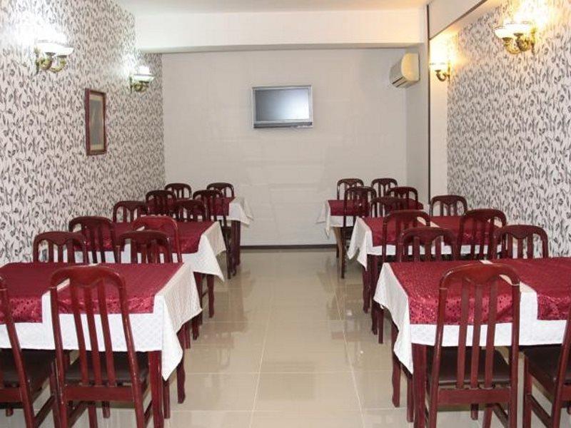 Avand Hotel Баку Екстериор снимка