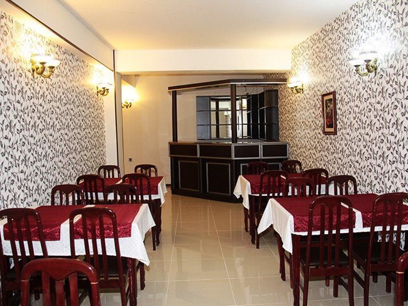 Avand Hotel Баку Екстериор снимка