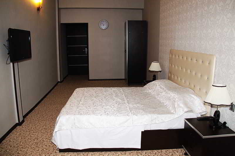 Avand Hotel Баку Екстериор снимка