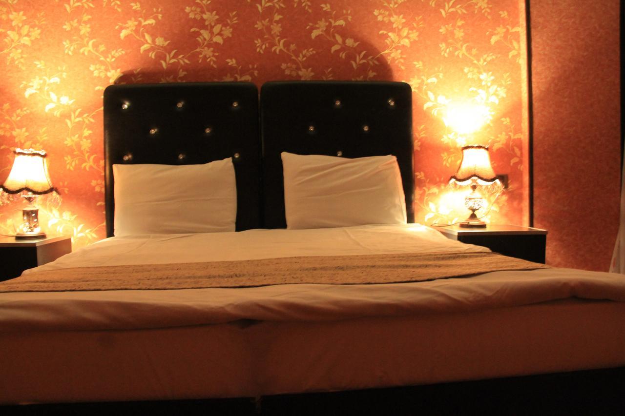 Avand Hotel Баку Екстериор снимка