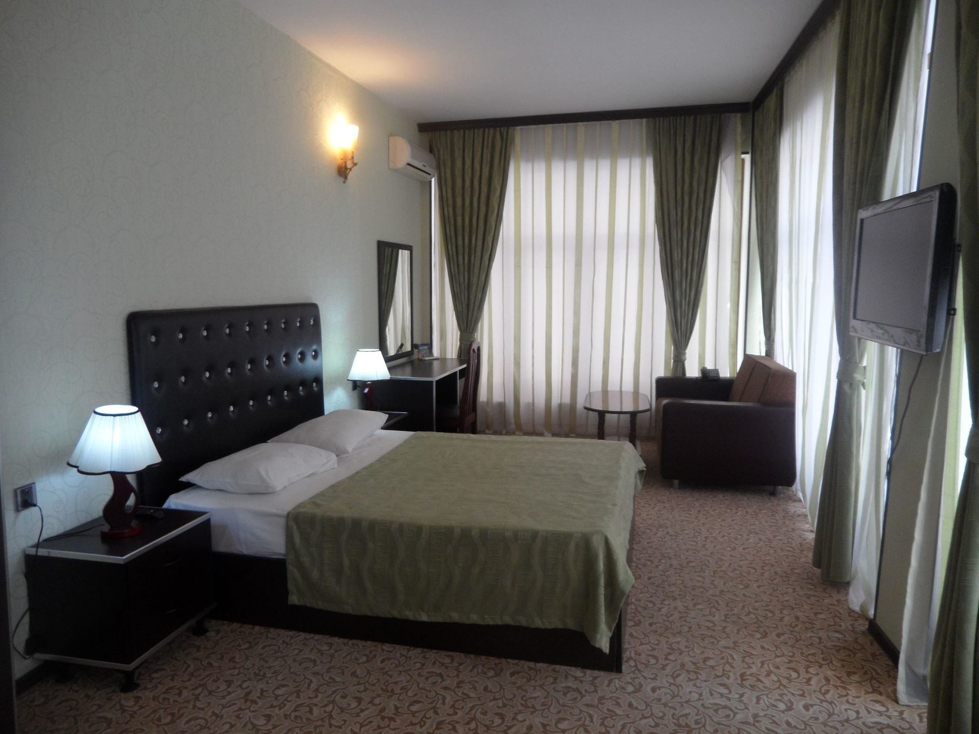 Avand Hotel Баку Екстериор снимка