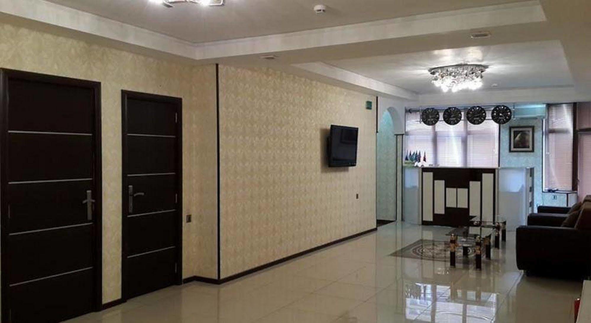 Avand Hotel Баку Екстериор снимка