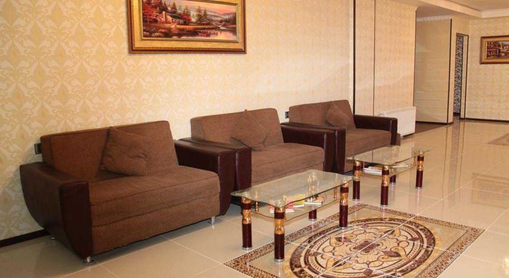 Avand Hotel Баку Екстериор снимка