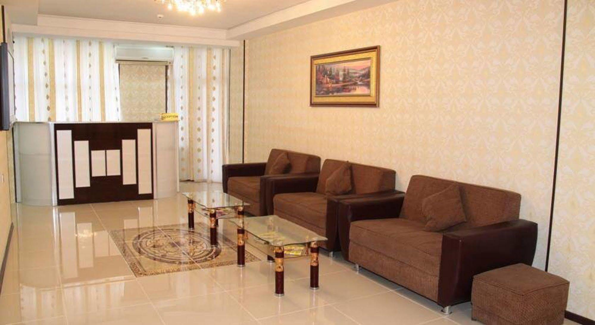 Avand Hotel Баку Екстериор снимка